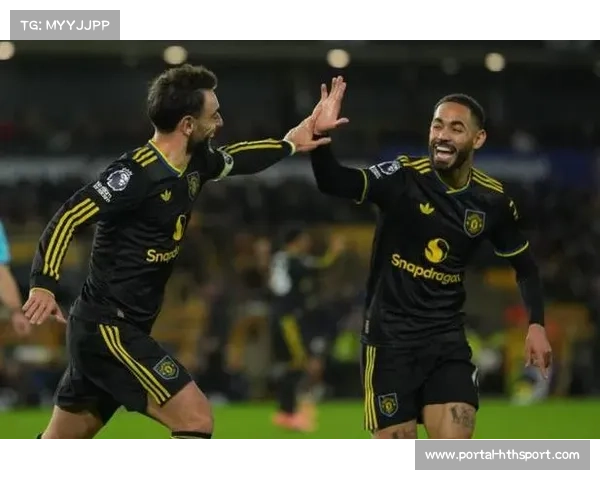 曼联4-1狼队取三连胜,B费2射1传闪耀全场。 曼联4-1狼队取三连胜,B费2射1传闪耀全场。